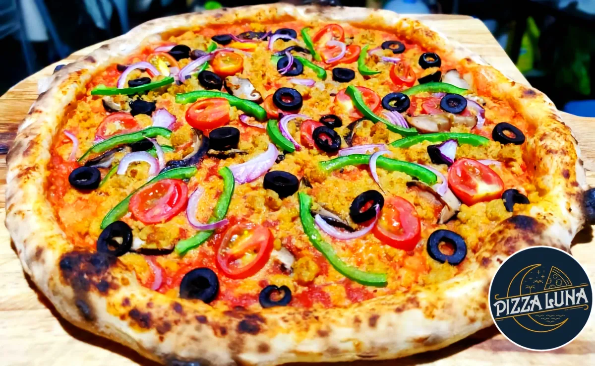 Colorful Pizza Luna vegan pizza